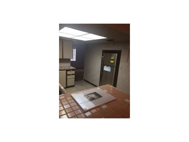 Building Photo - 80 Pleasant Hill Ln