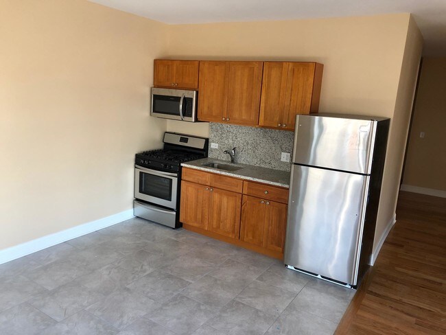 Building Photo - 2 bedroom in Cicero IL 60804