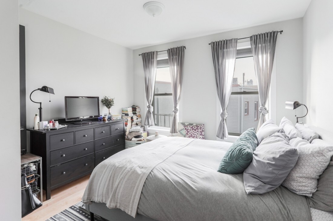 Foto principal - 1033 Flushing Ave