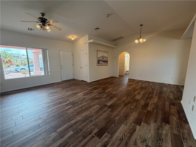 Foto del edificio - 6529 Lantana Dr