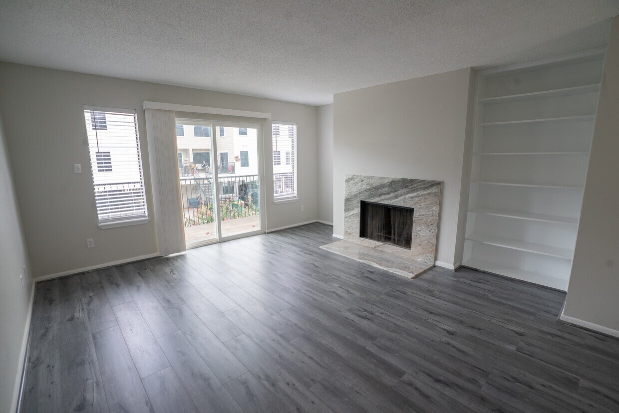 1914 Lakeside Dr, Seabrook, TX 77586 Townhome Rentals in Seabrook TX