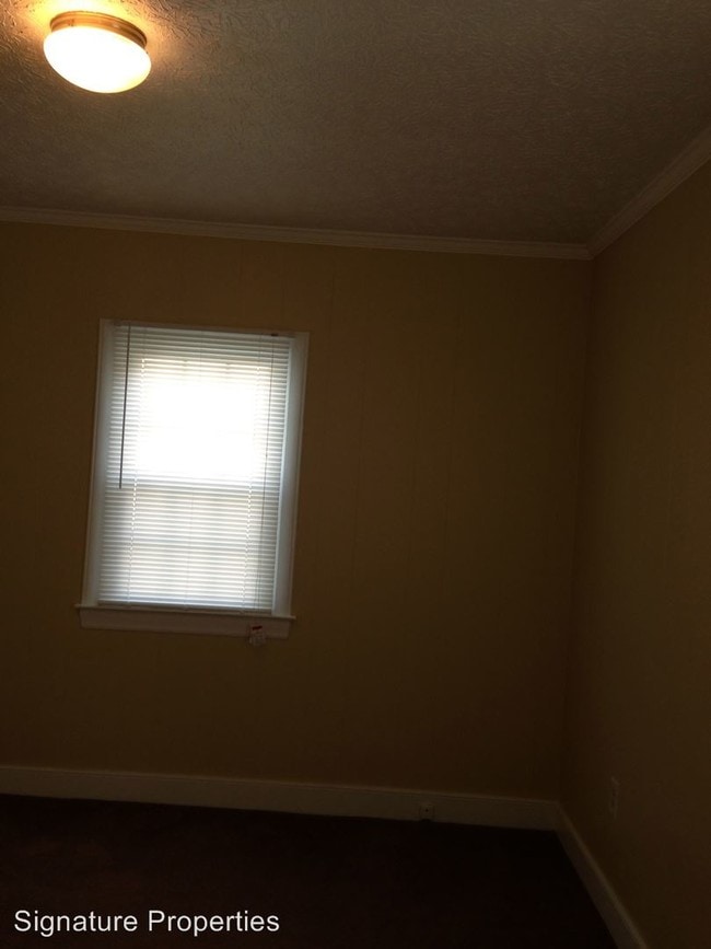 Building Photo - 2 br, 1 bath House - 2201 Willow Street