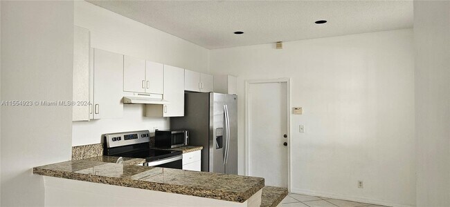 Building Photo - 3619 San Simeon Cir