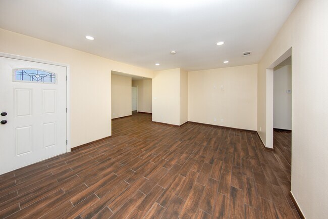 Building Photo - 10402 O'Melveny Ave