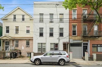 Building Photo - 73 Laidlaw Ave