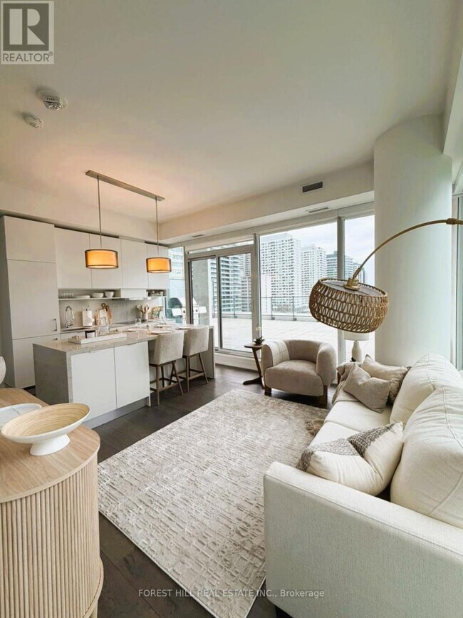 Building Photo - 5 Soudan Ave