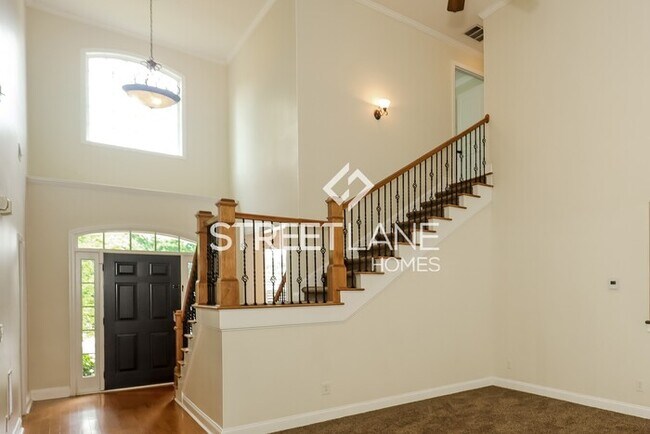 Building Photo - Spacious 4 bedroom home in Newnan!