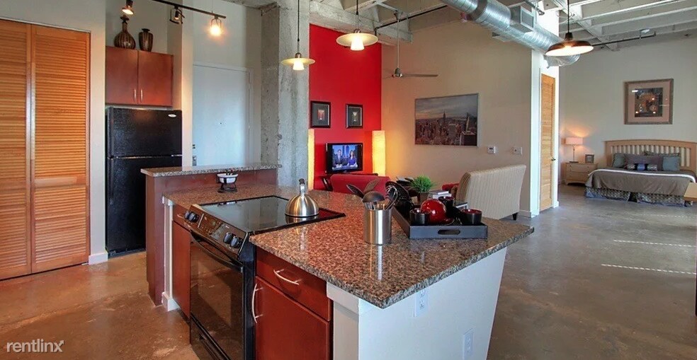 Primary Photo - 1 br, 1 bath Apartment - 2401 Holcombe Blvd