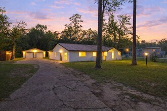 Building Photo - 1702 Athens Dr
