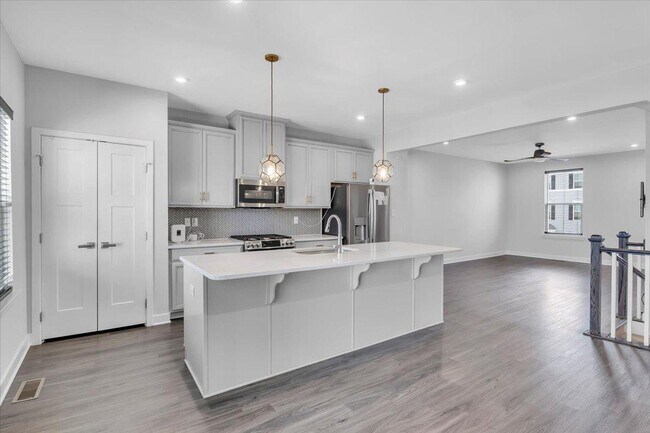 Building Photo - 97 Kohlmyer Dr