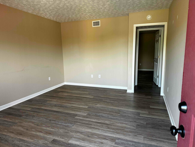 Building Photo - 3138 Tiffany Ct