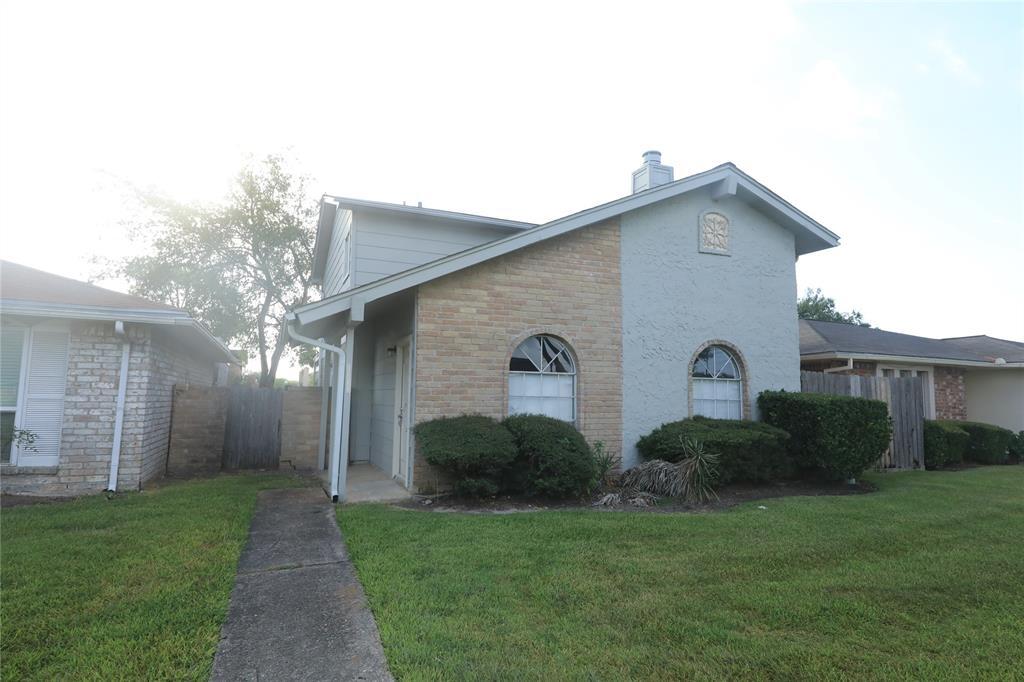 Foto principal - 6573 S Briar Bayou Dr