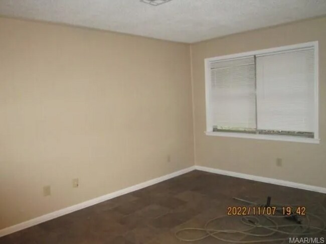 Building Photo - 6523 Yoder Ct