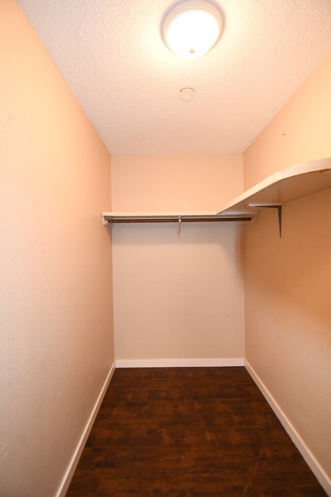 Building Photo - 4280 Quentin Ave