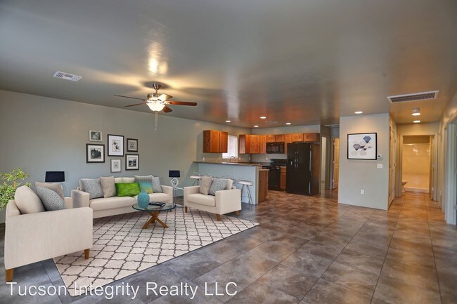 Foto del edificio - 607 E Elm St