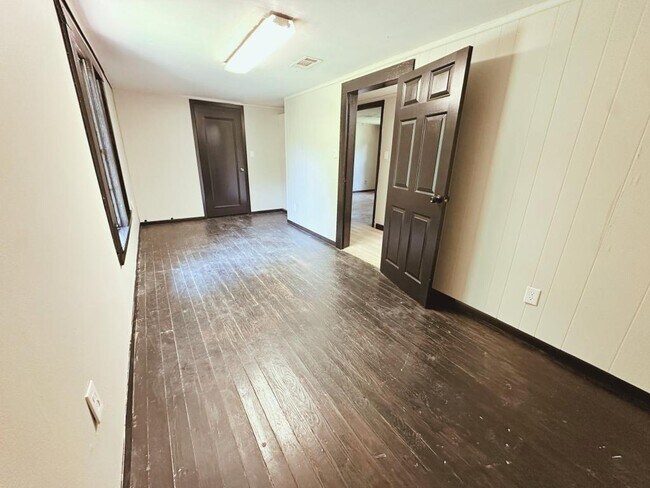 Foto del edificio - 7801 US-270