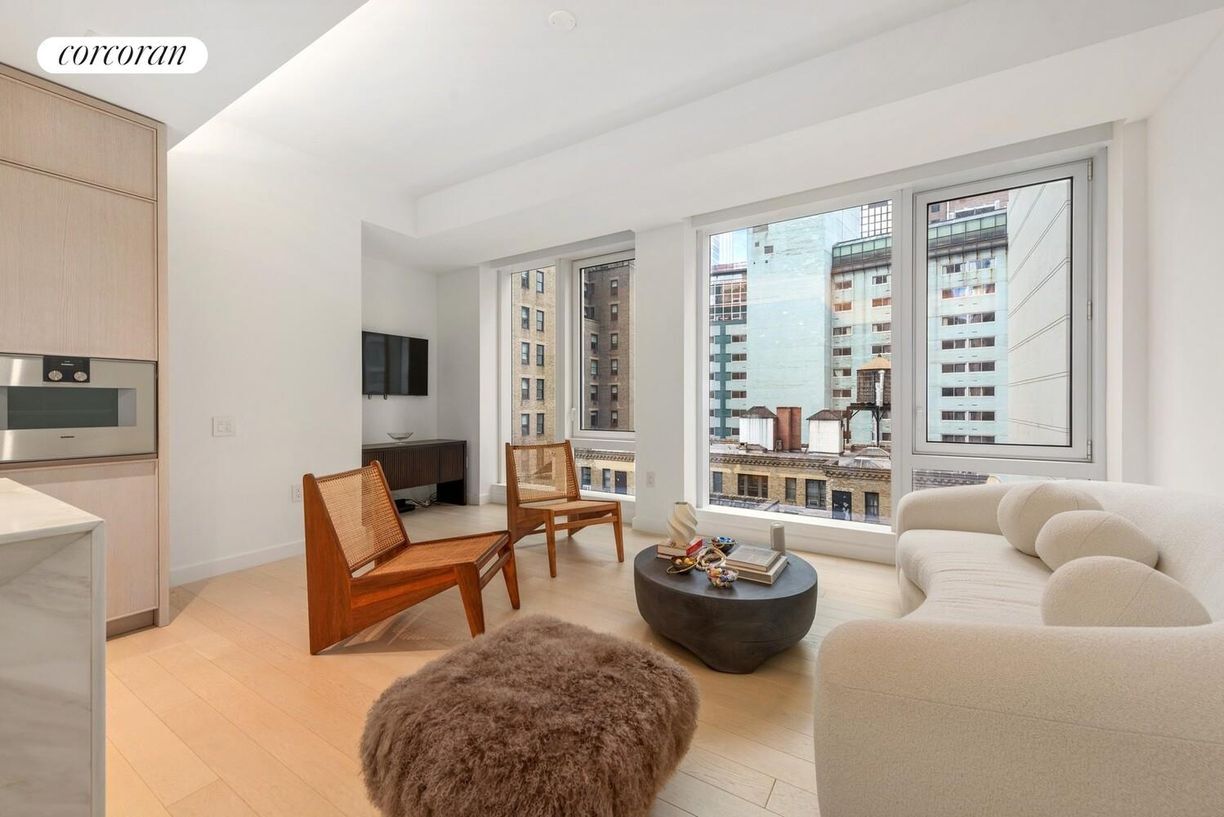 Foto principal - 138 E 50th St