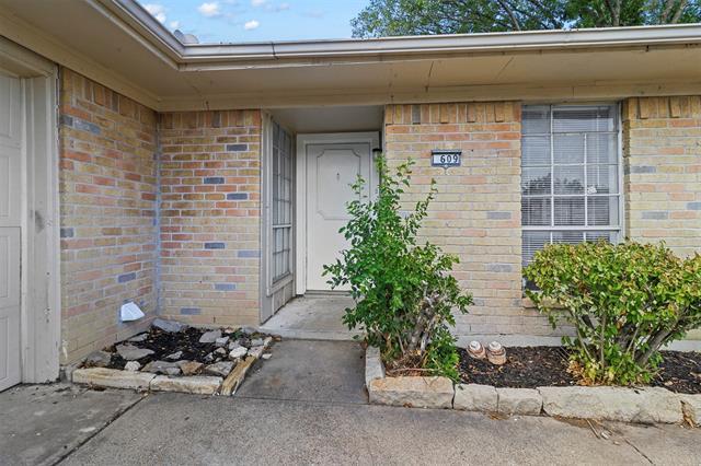 Foto del edificio - 609 Shadyglen Dr