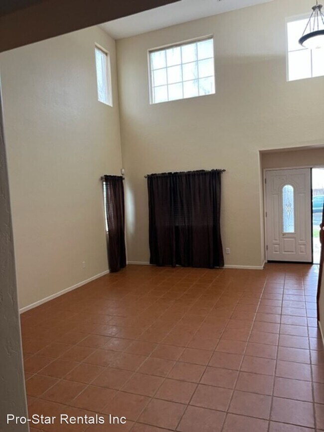 Foto del edificio - 5 br, 2 bath House - 2016 W Heather Ln.