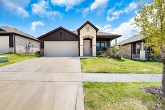 Building Photo - 218 Knoll Pines Drive