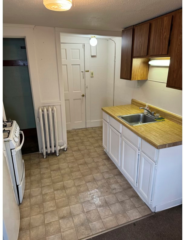 Building Photo - 215 Main St