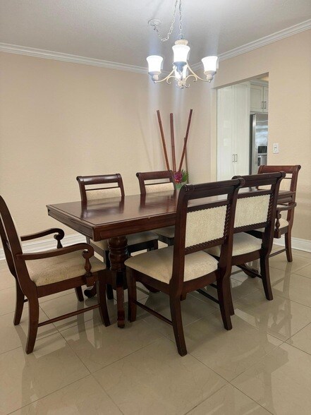 Foto del edificio - 5775 Fernley Dr W