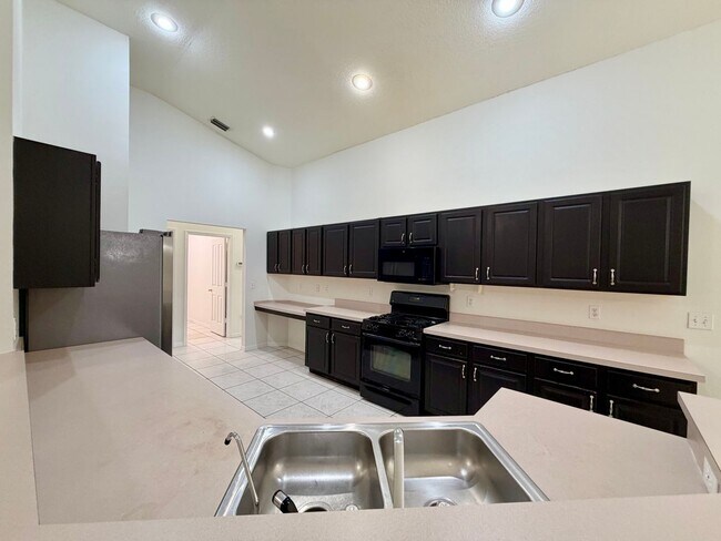 Foto del edificio - 9427 Hunters Pond Dr