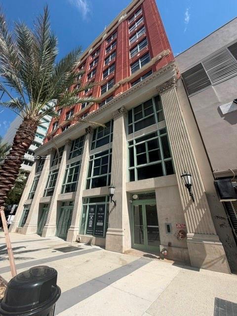 Foto del edificio - 111 E Flagler St