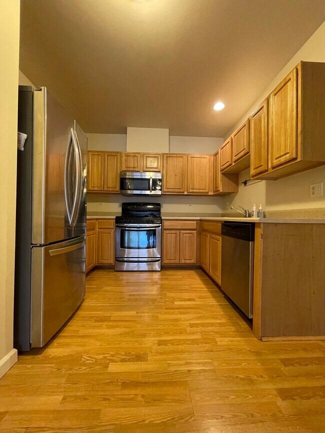 Foto del edificio - 1341 N Halsted St