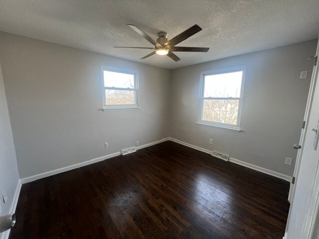 Foto del edificio - 505 Arehart Ln