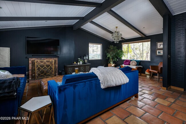 Foto del edificio - 372 Verde Ln