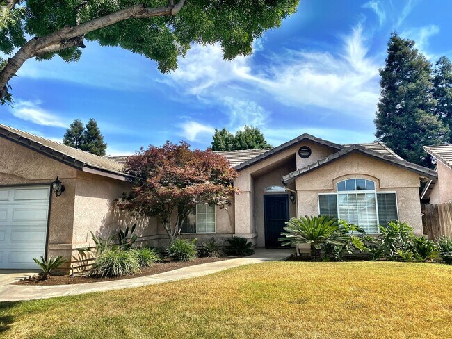 Building Photo - 2127 Gomez Ct