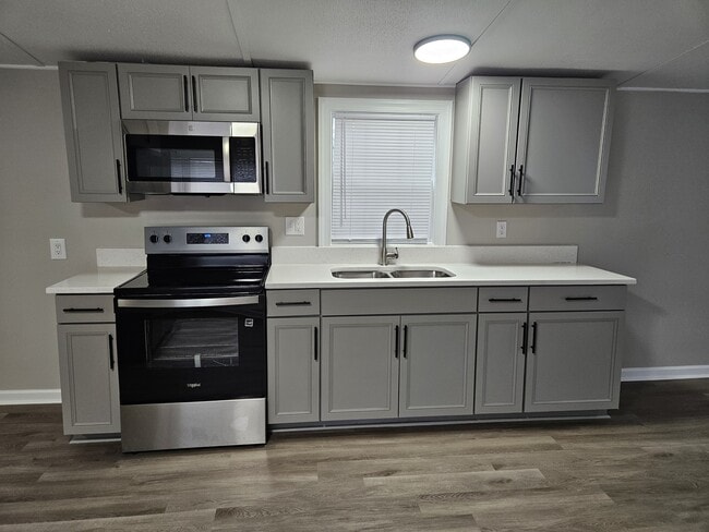 Foto del edificio - 118 Oakridge Dr