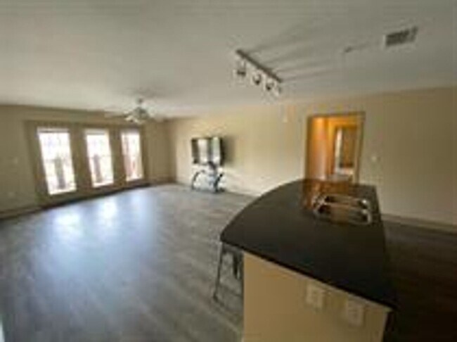 Foto del edificio - 1621 Muscovy Wy