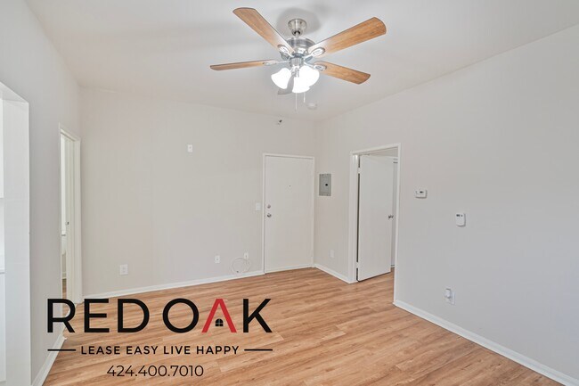 Foto del edificio - ~1 Month FREE~ Cheerful One Bedroom with B...