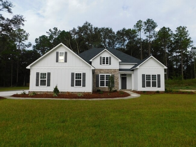 Building Photo - Grove Point Beauty