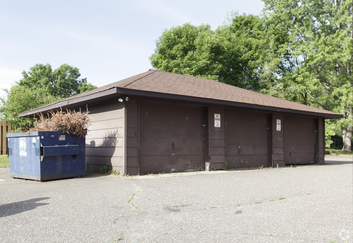 3220 81st St E, Inver Grove Heights, MN 55076 Apartments in Inver