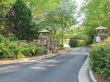 Photo - 490 S Barnett Shoals Rd Townhome