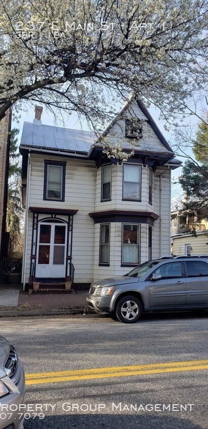 Primary Photo - 3 bedroom 2 floor apartment for rent
