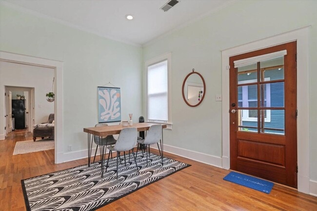 Photo - 2030 Young Ave Apartment