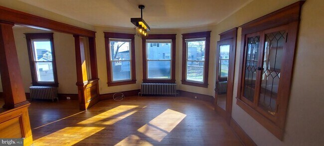 Foto del edificio - 7318 Woodbine Rd