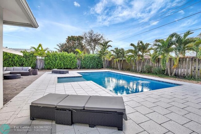 Foto del edificio - 5320 SW 8th St