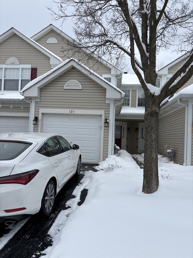 Foto del edificio - 129 Polaris Dr