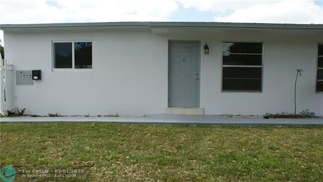 Building Photo - 6109 SW 30th St