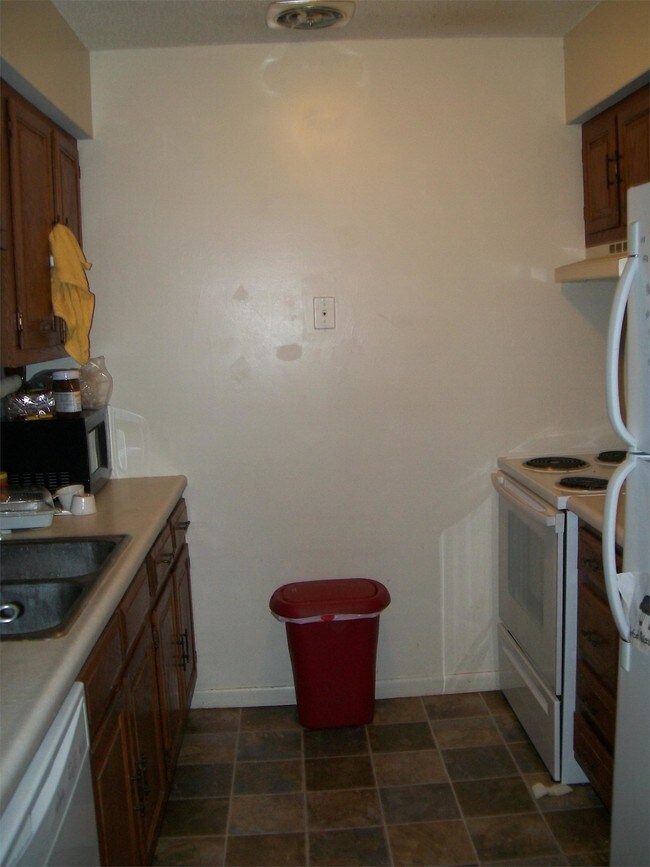 Building Photo - 47 S Williams St