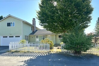 Building Photo - 16105 53rd Ave W