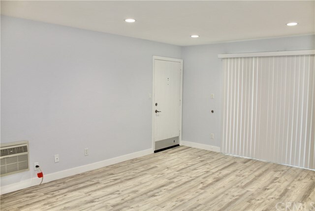 Building Photo - 1345 Cabrillo Park Dr