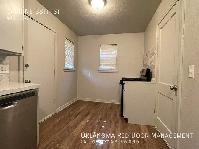 Foto del edificio - 1408 NE 38th St