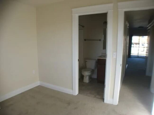 Building Photo - 115 Montalto Dr