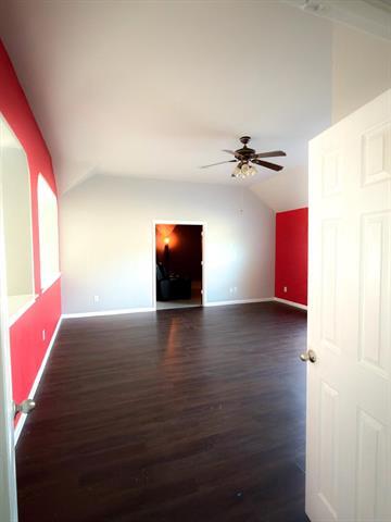 Foto del edificio - 9309 Stonewood Dr